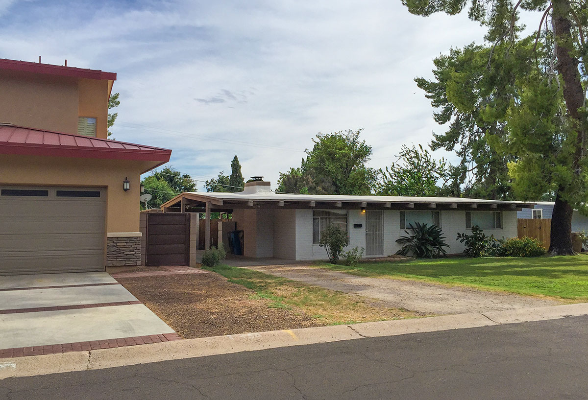 Mayfair Manor tract home by Ralph Haver AIA in Phoenix Arizona