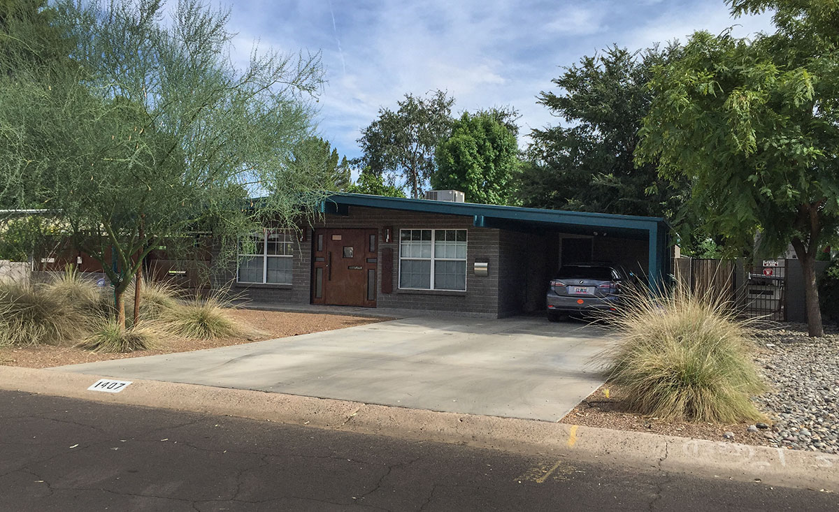 Mayfair Manor tract home by Ralph Haver AIA in Phoenix Arizona