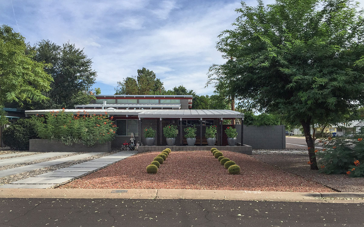 Mayfair Manor tract home by Ralph Haver AIA in Phoenix Arizona