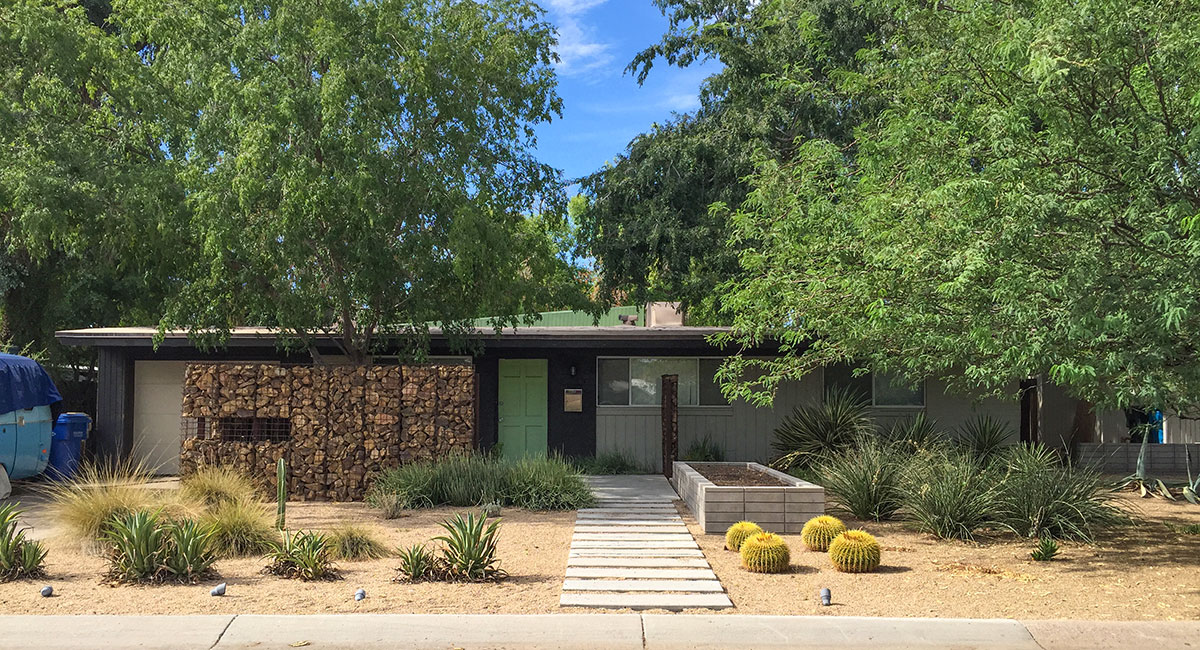 Mayfair Manor tract home by Ralph Haver AIA in Phoenix Arizona