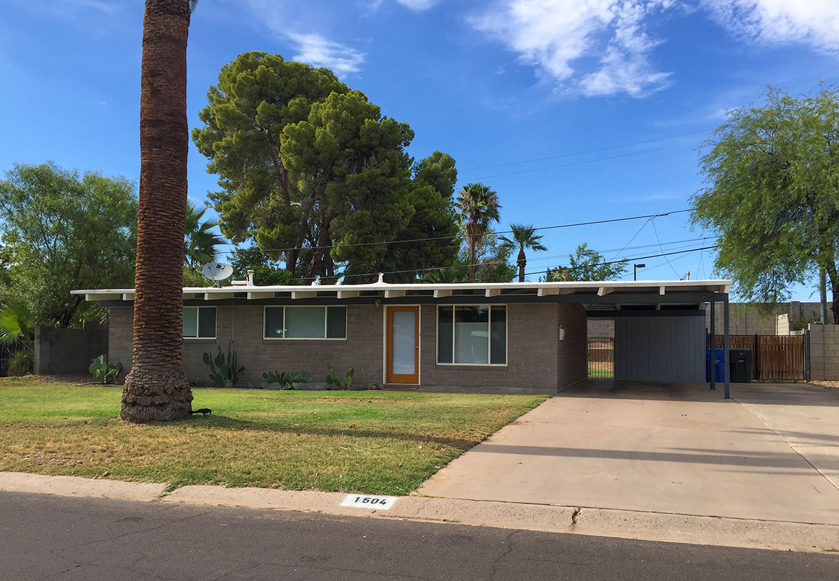 Mayfair Manor tract home by Ralph Haver AIA in Phoenix Arizona