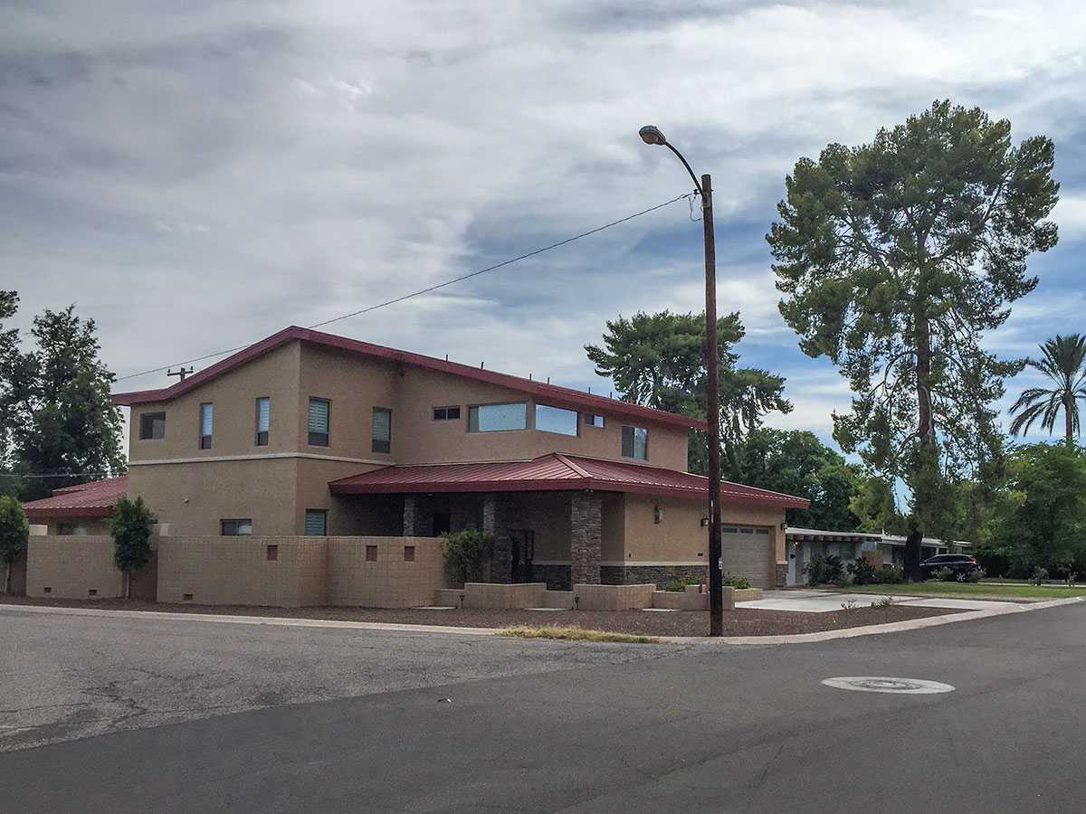 Mayfair Manor tract home by Ralph Haver AIA in Phoenix Arizona