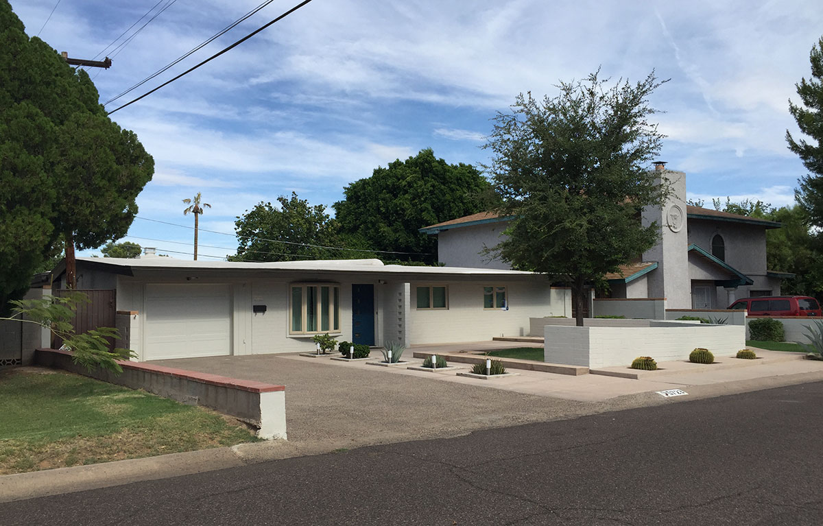 Mayfair Manor tract home by Ralph Haver AIA in Phoenix Arizona