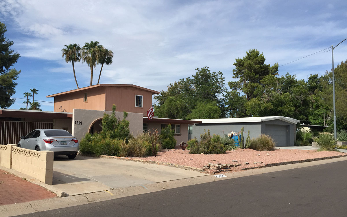 Mayfair Manor tract home by Ralph Haver AIA in Phoenix Arizona