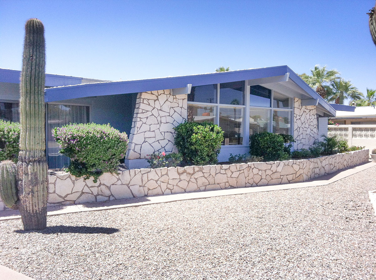 Pueblo Bonita Triplex by Haver Nunn and Collamer in Phoenix Arizona