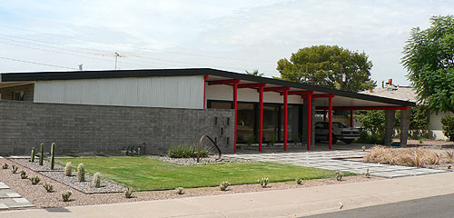 Home in Charles and Arthur Schreiber's Village Grove on the Modern Phoenix Home Tour 2008