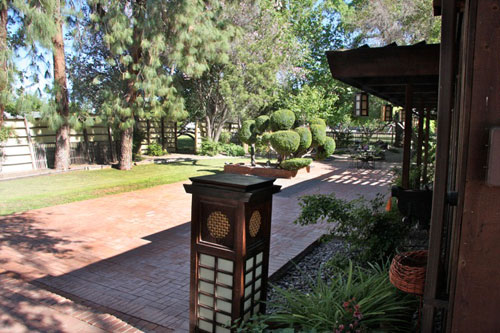 The F.M. Guirey Residence on the Modern Phoenix Hometour 2009