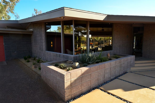 Modern houses in Phoenix designed by Blaine Drake