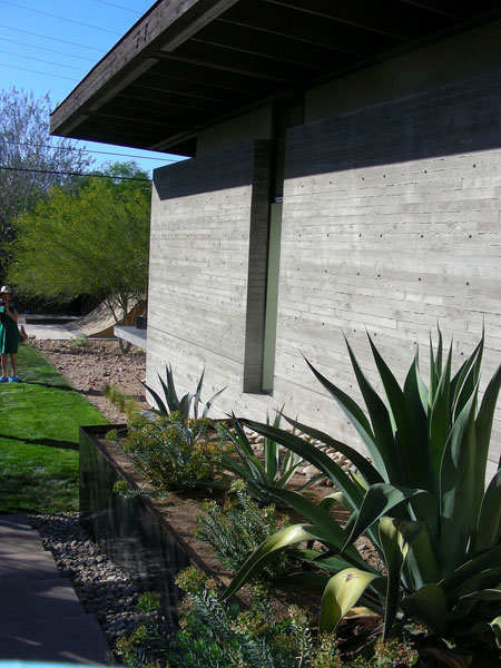 The Desert Residence on the Modern Phoenix Hometour 2012