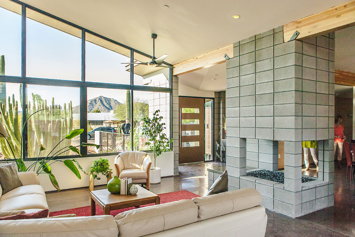 Electri-Living Home by D.D. Castleberry in Sherwood Heights on the Modern Phoenix Home Tour 2015 in South Scottsdale