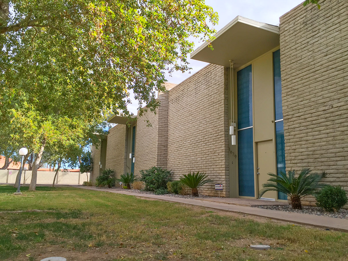 Gould & Hernandez Residence at Roman Roads on the 2016 Modern Phoenix Home Tour
